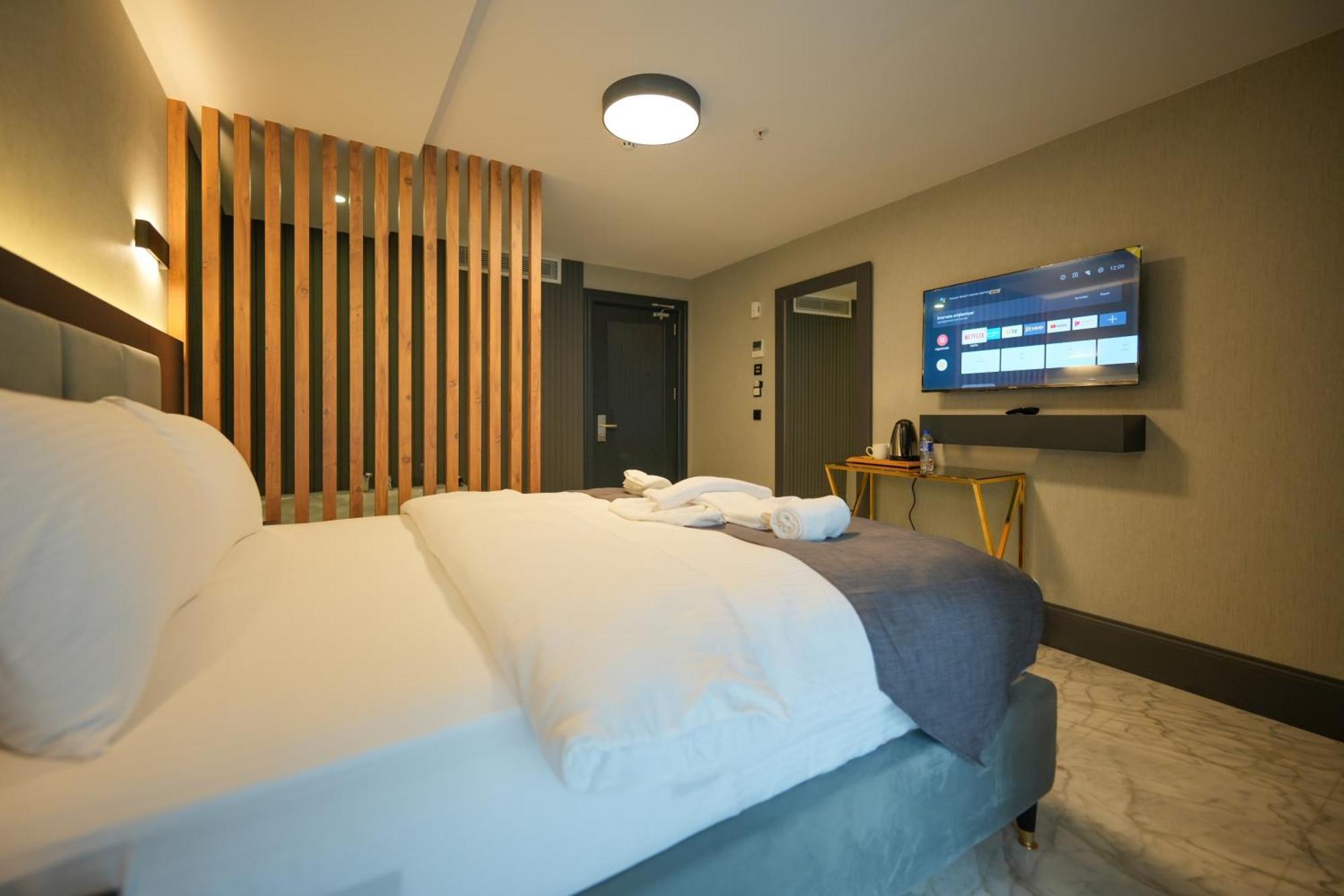 Otel Kurucesme Business *