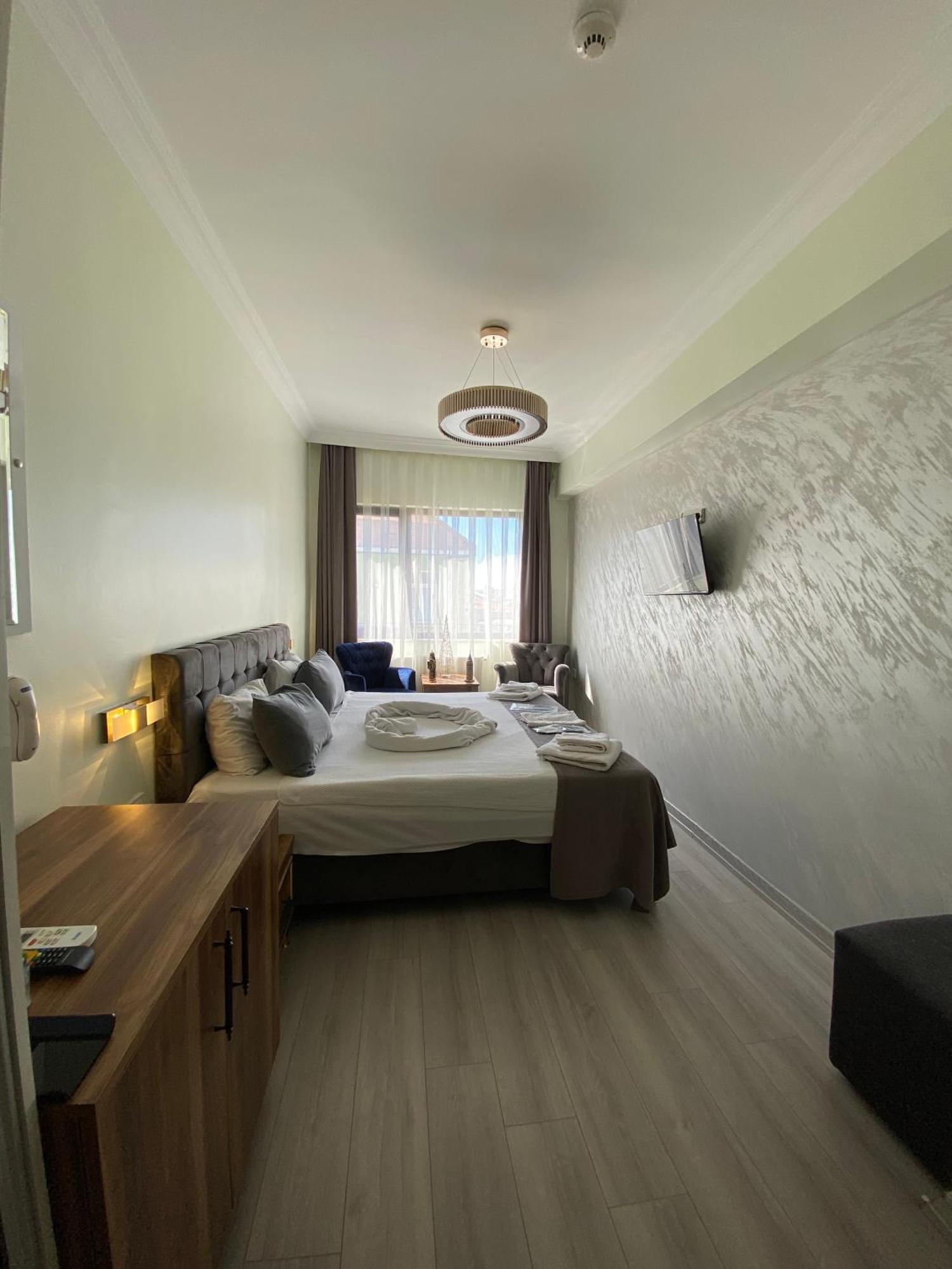 Galata Moon 2*