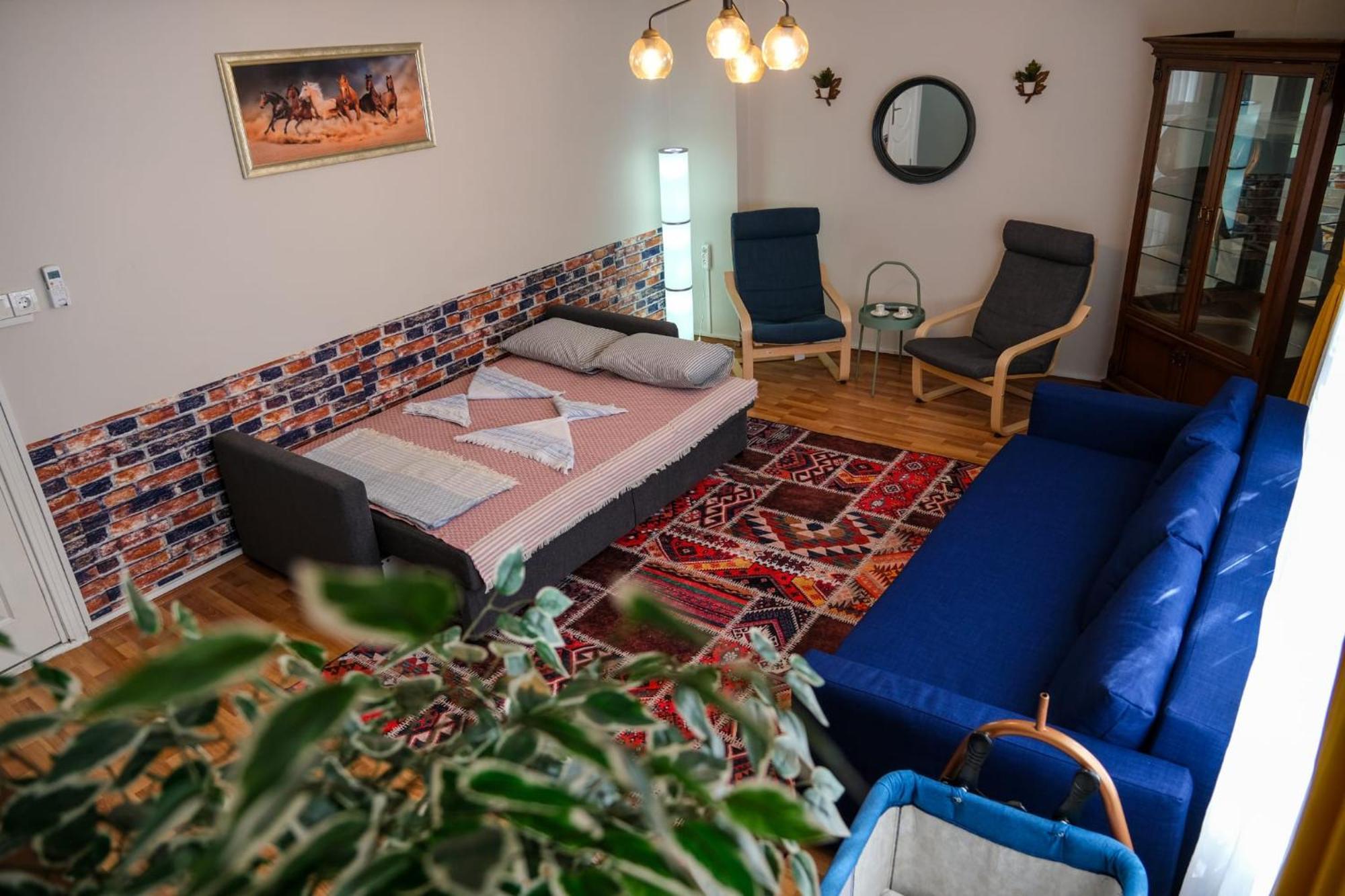 Taksim Pera House *