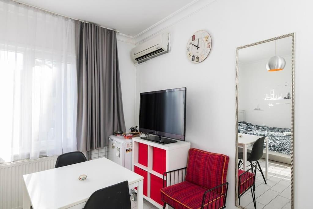Apartment Cute 1 W Ac 300 Meters To Istiklal Street Istanbul