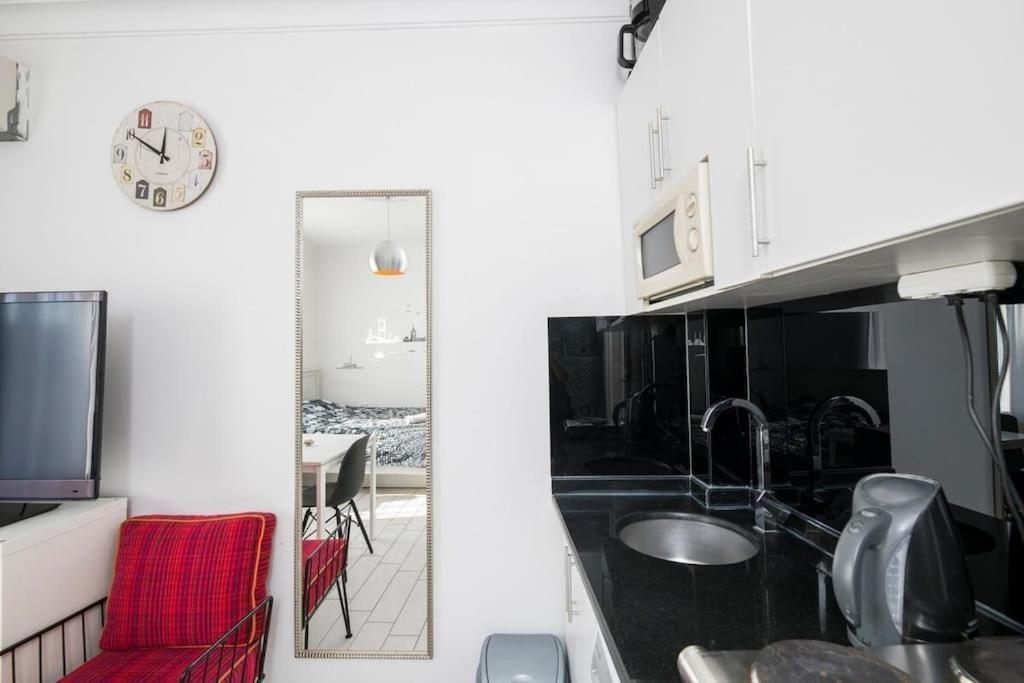 Cute 1 W Ac 300 Meters To Istiklal Street Istanbul