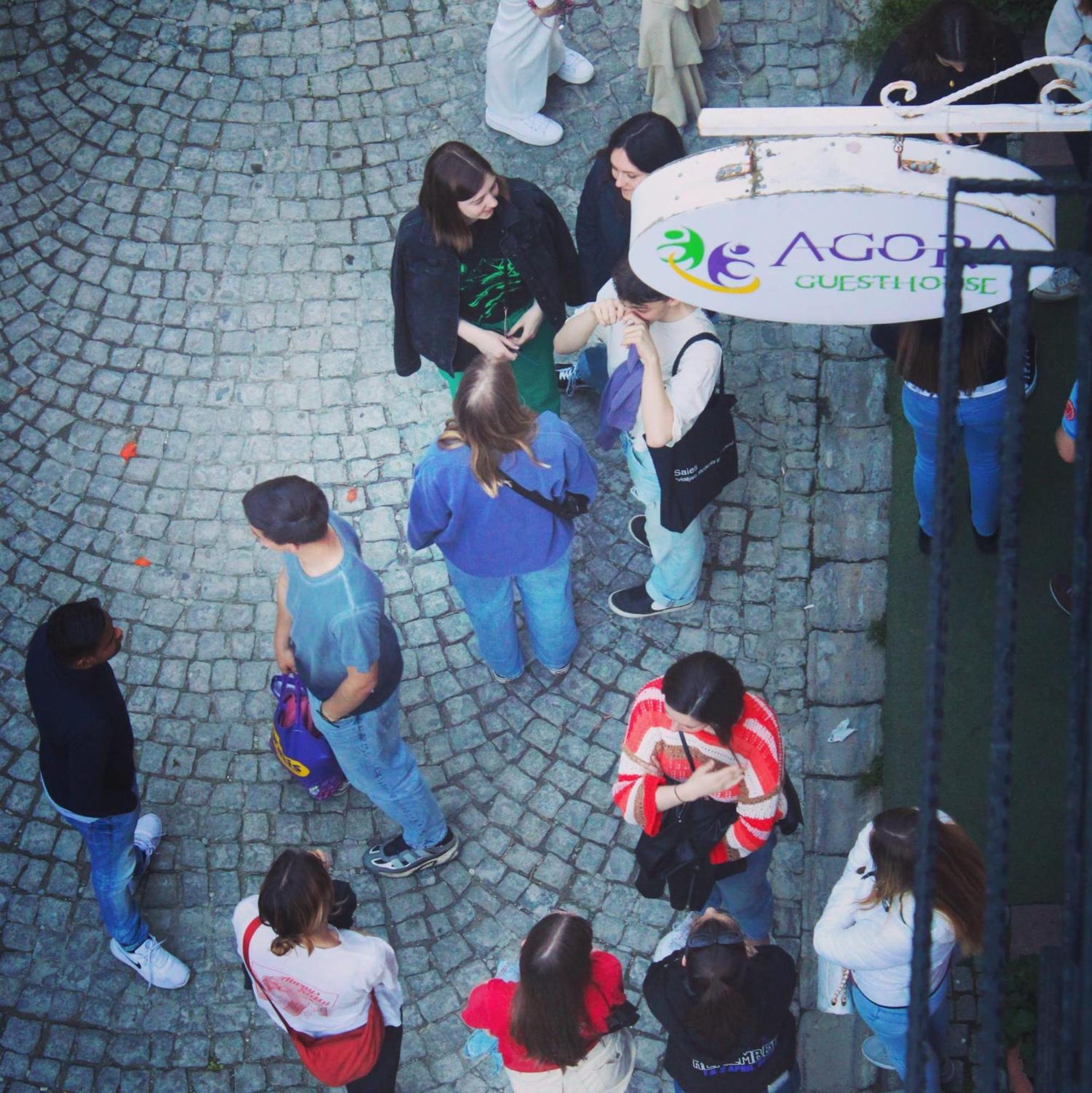 Agora