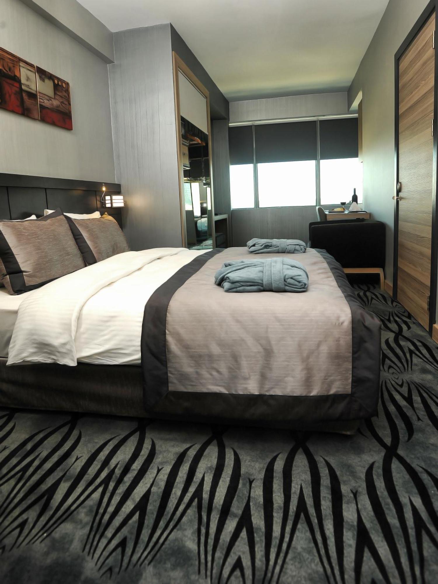 Hotel Akoni 3*