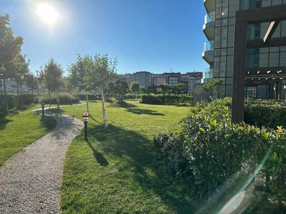Apartment Modern Luxury At Sinpas Queen Istanbul