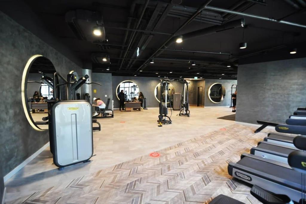 Modern Luxury At Sinpas Queen
