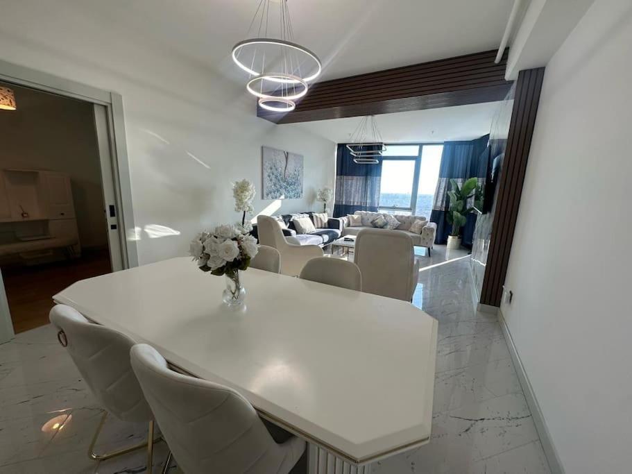 Modern Luxury At Sinpas Queen *