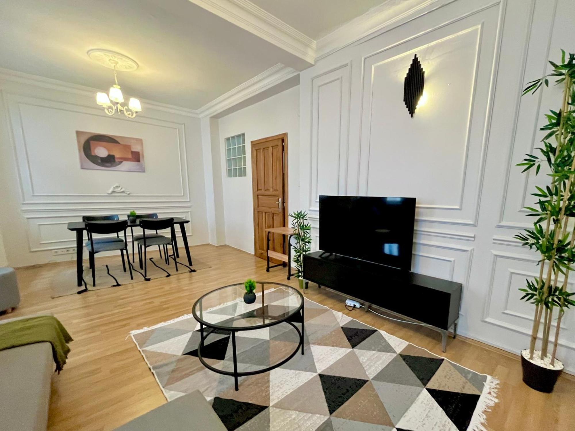 W/ New Furnitures Next To Istiklal Street And Taksim Square *