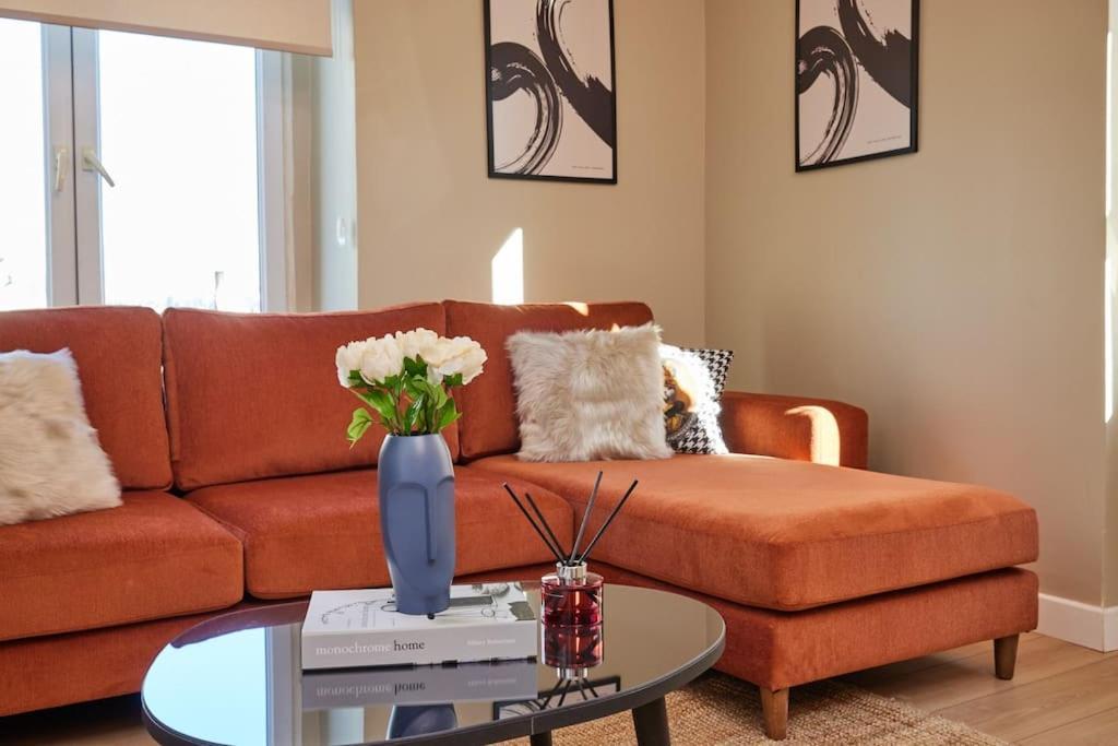 Apartment Spacious 3br 2bath Ac In Center - Santur D9