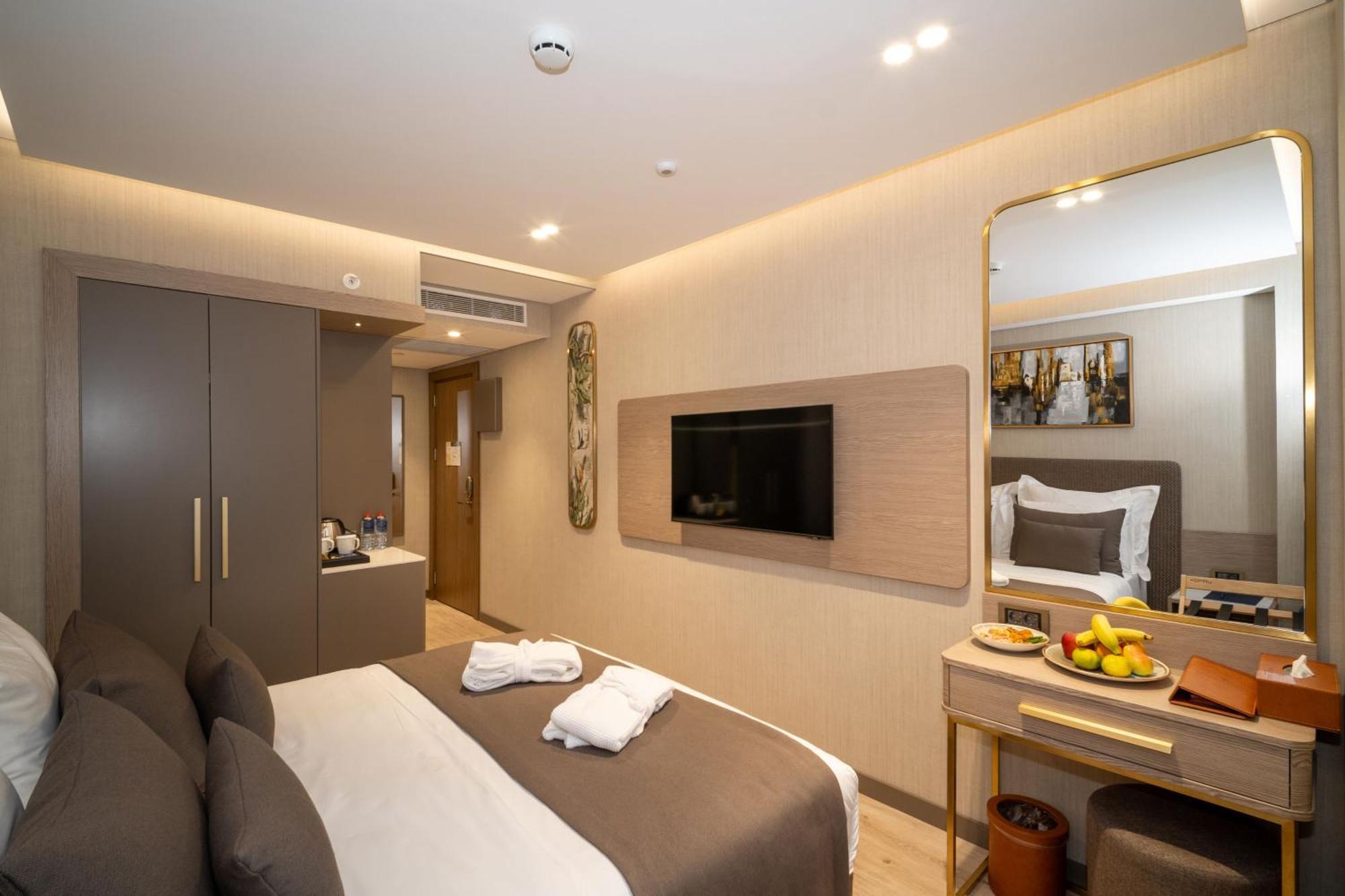 Rayelin Old Town 4*