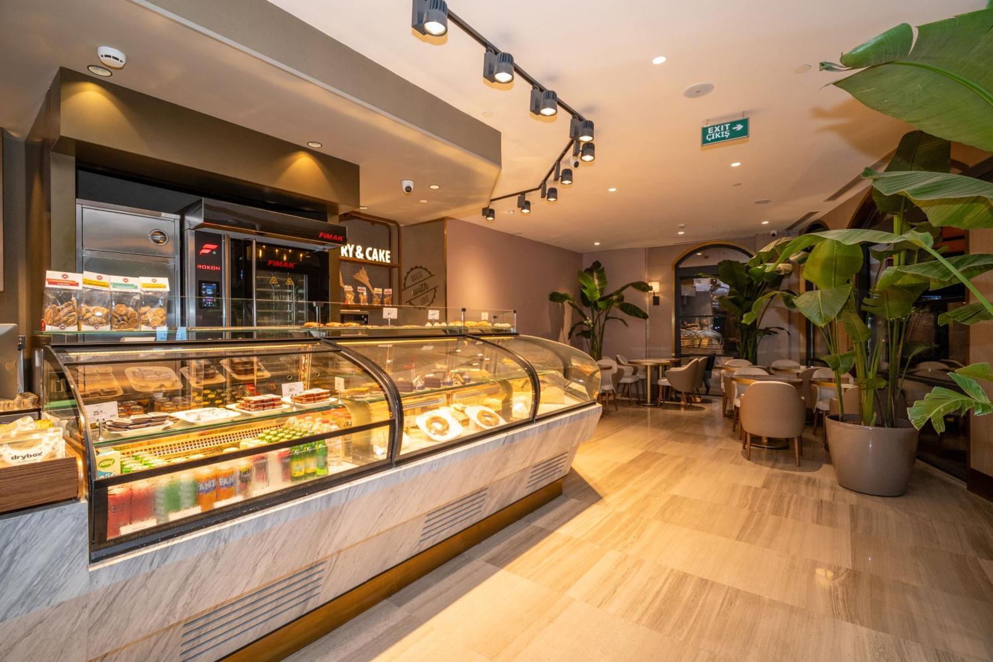Hotel Rayelin Old Town 4*