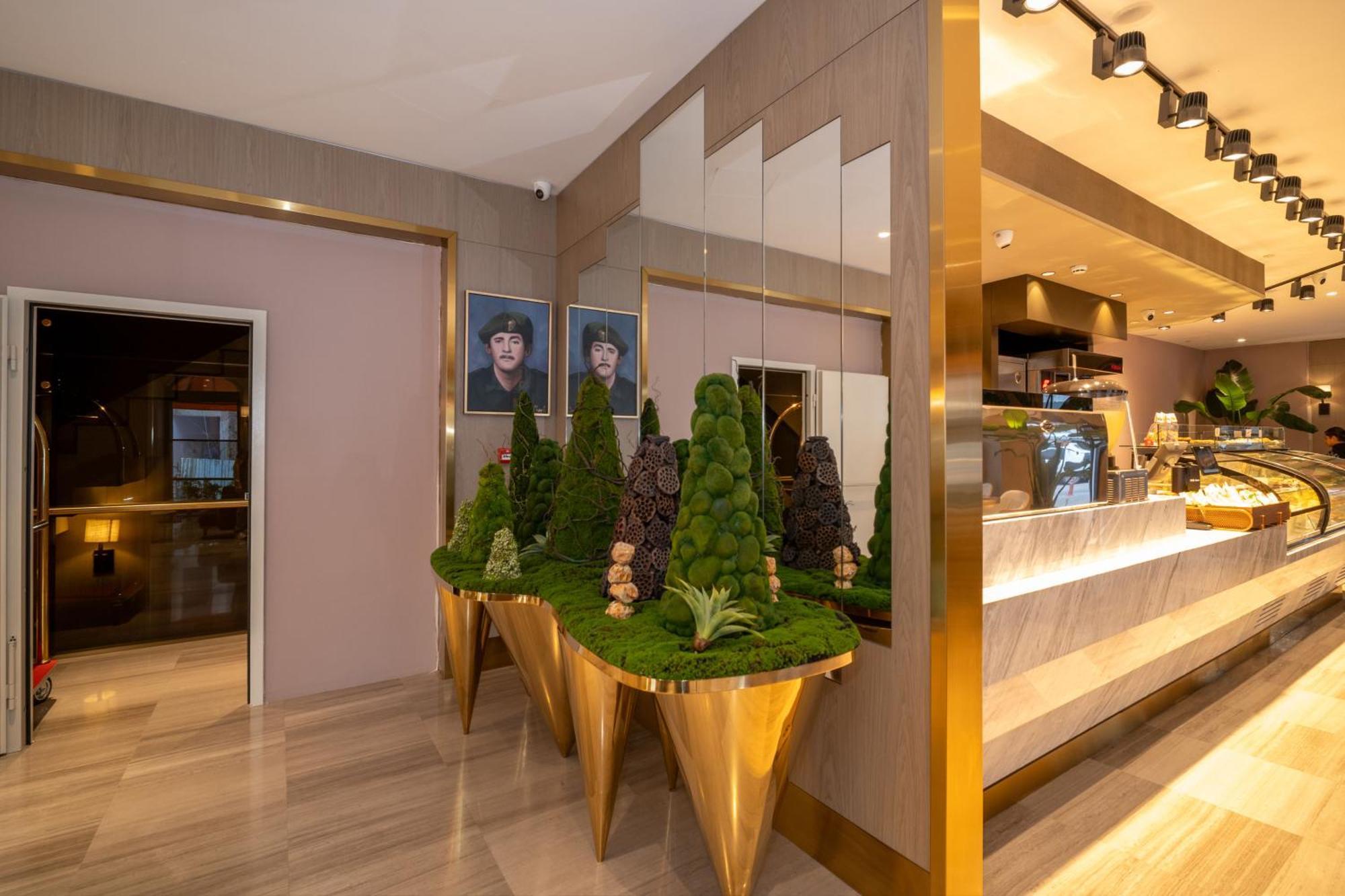 Hotel Rayelin Old Town 4*