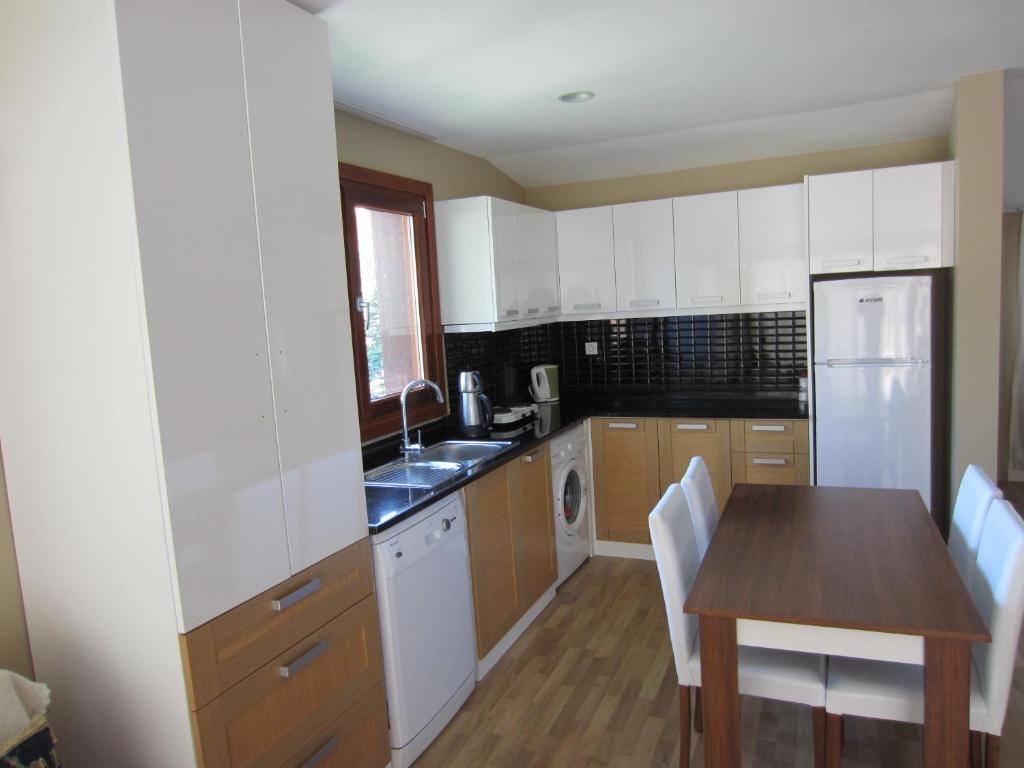 Flamingo Apart Aparthotel 3*