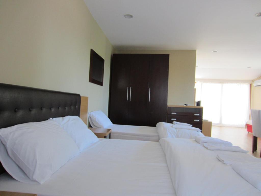 Flamingo Apart Aparthotel 3*