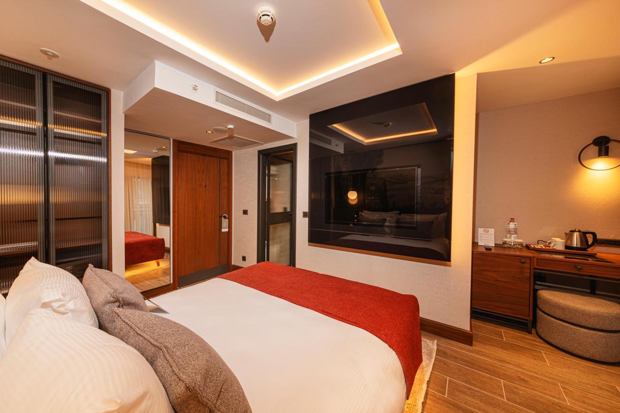 Hotel Levni Premium Old 4*