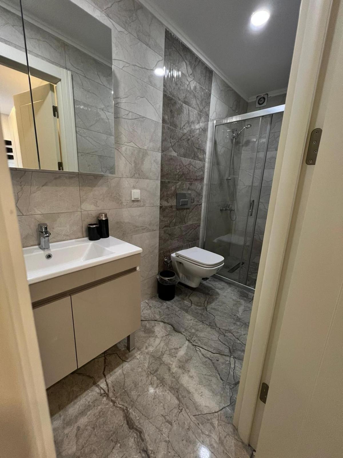 Wonder Homes - Cozy Penthouse, Terrace, Taksim Mete 16 Apartment *