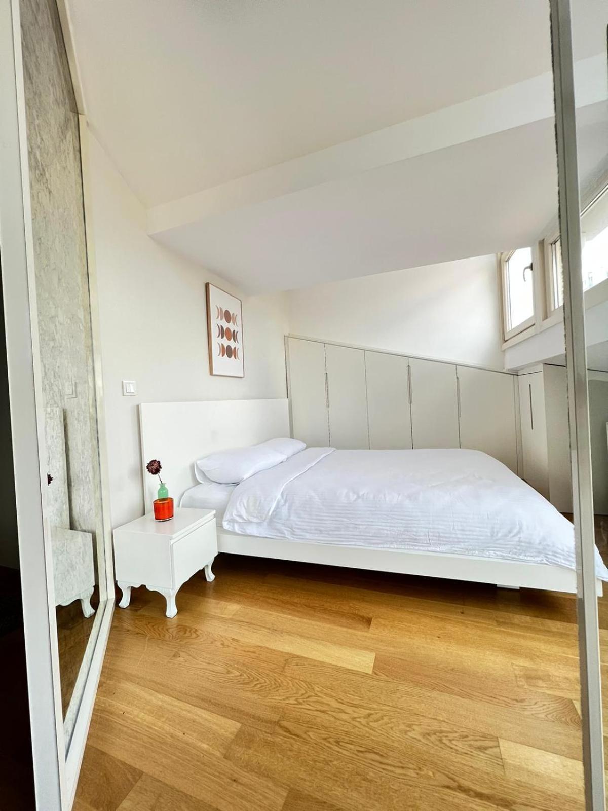 Apartment Wonder Homes - Cozy Penthouse, Terrace, Taksim Mete 16