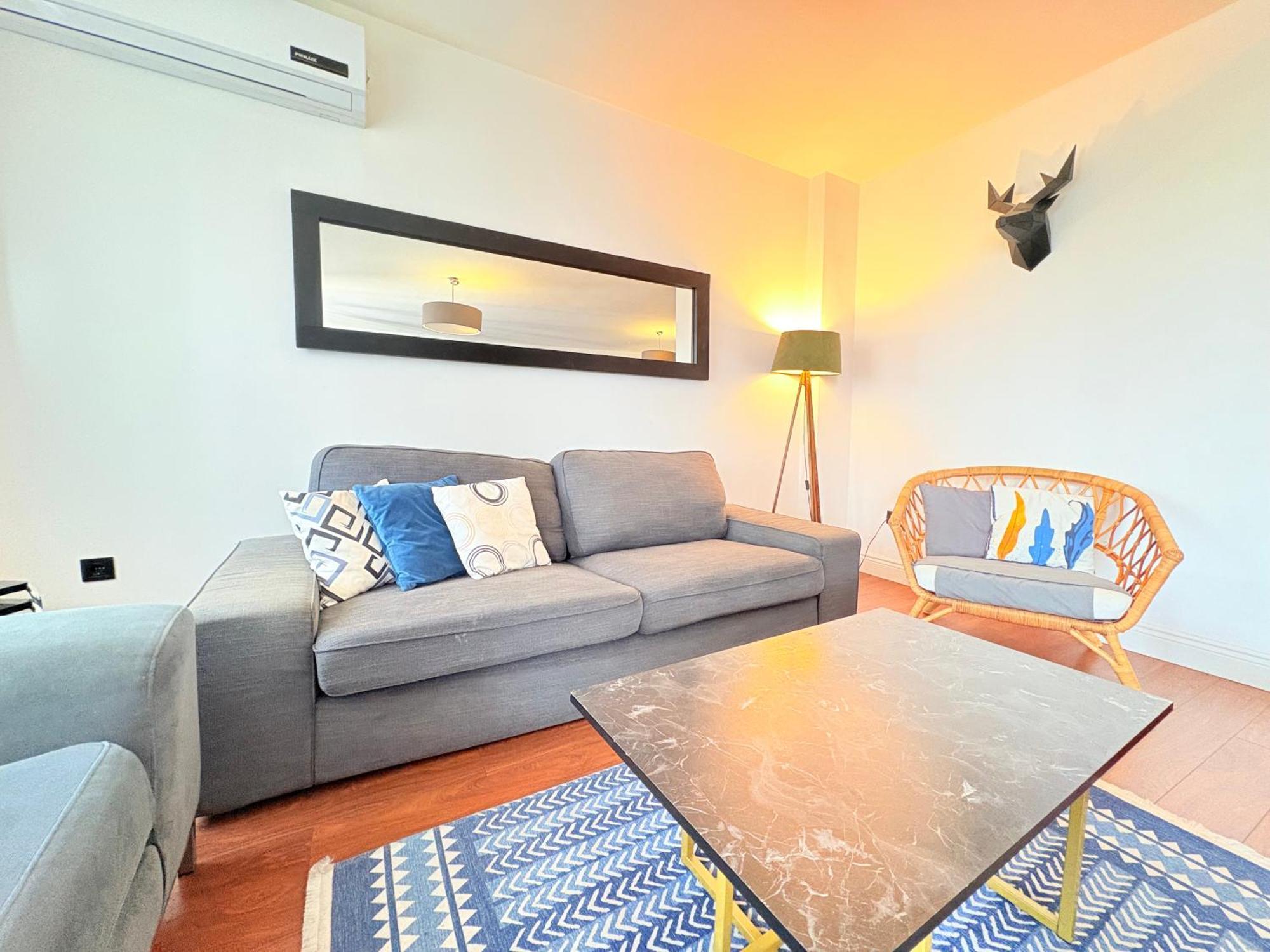 With 3br, Lift, Ac, Cihangir * İstanbul