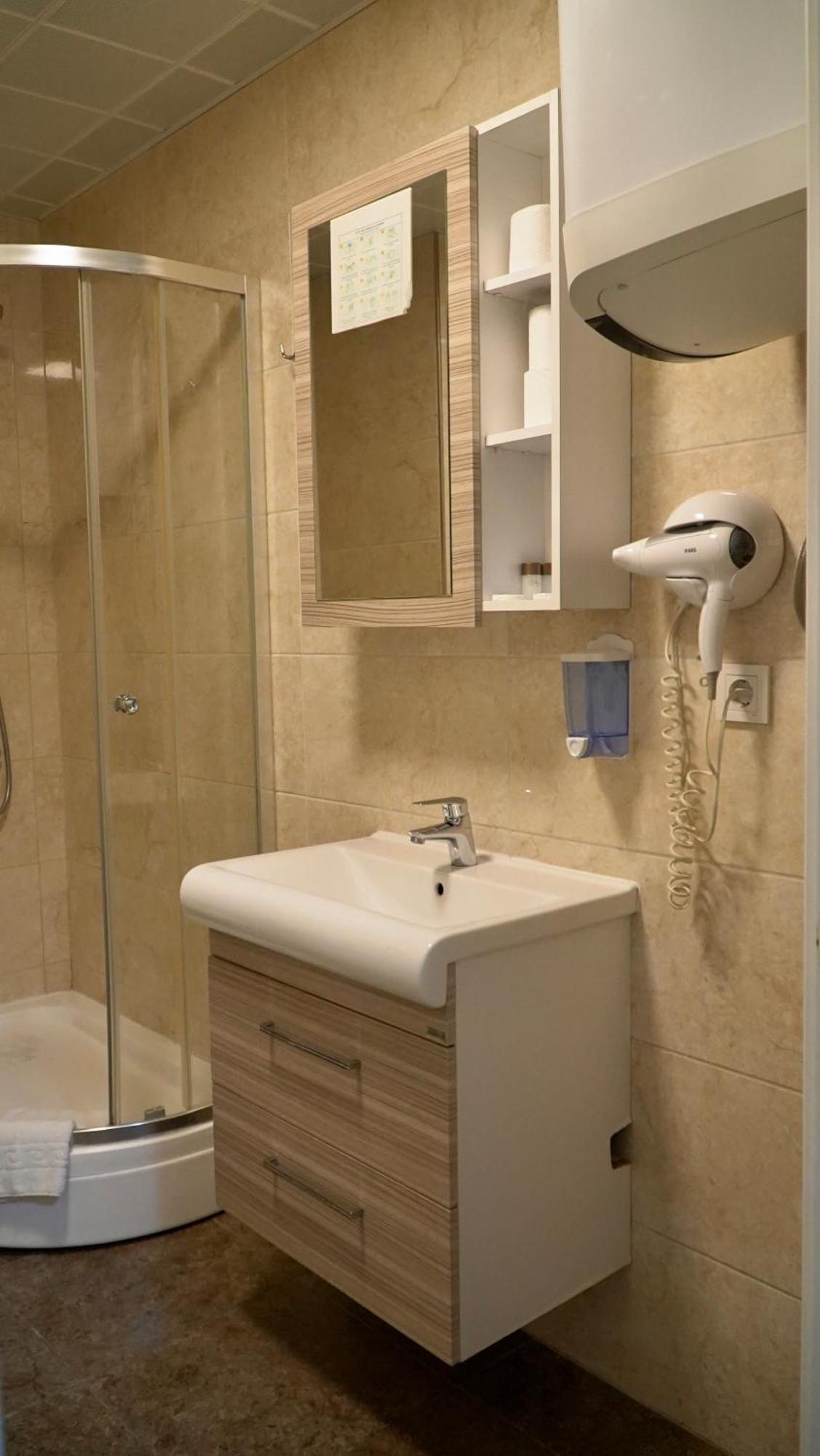 Aparthotel Skyport 3*