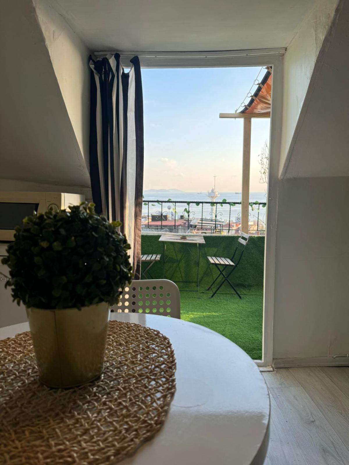 Blue With Views Apartment Istanbul