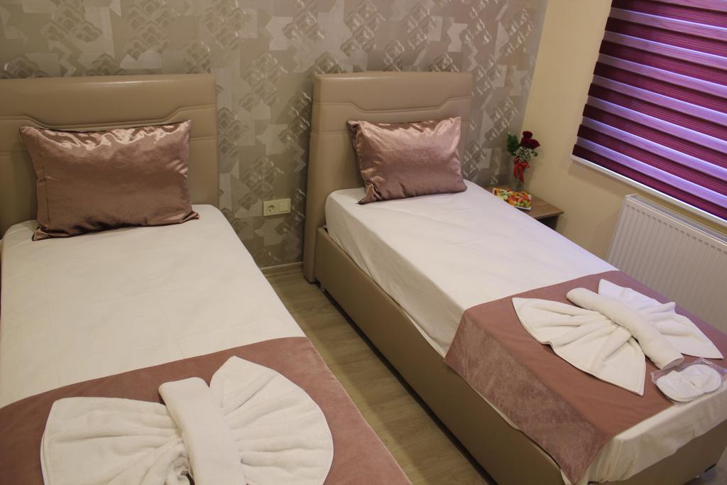 Hotel Goeruer 3*