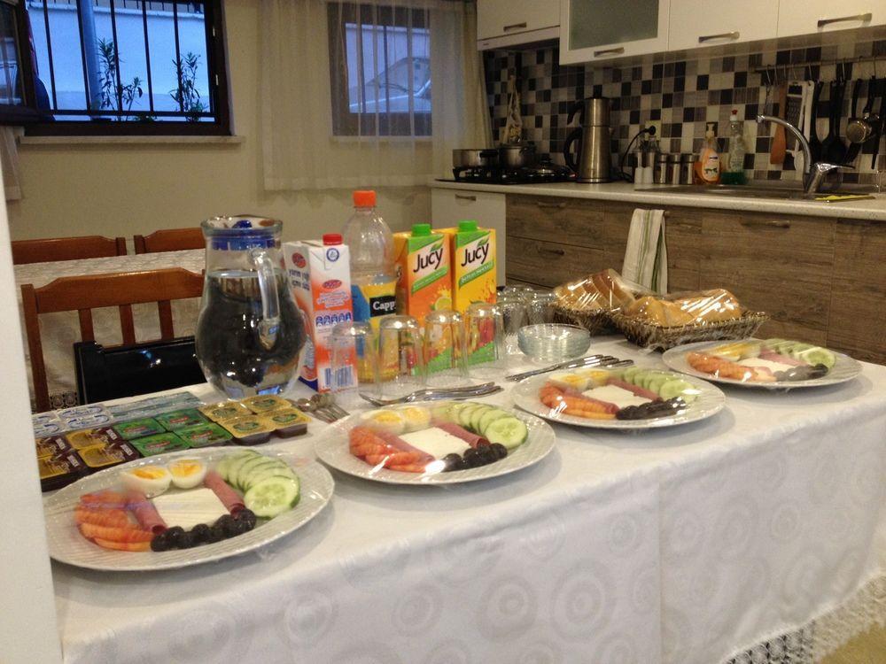 Galley Otel