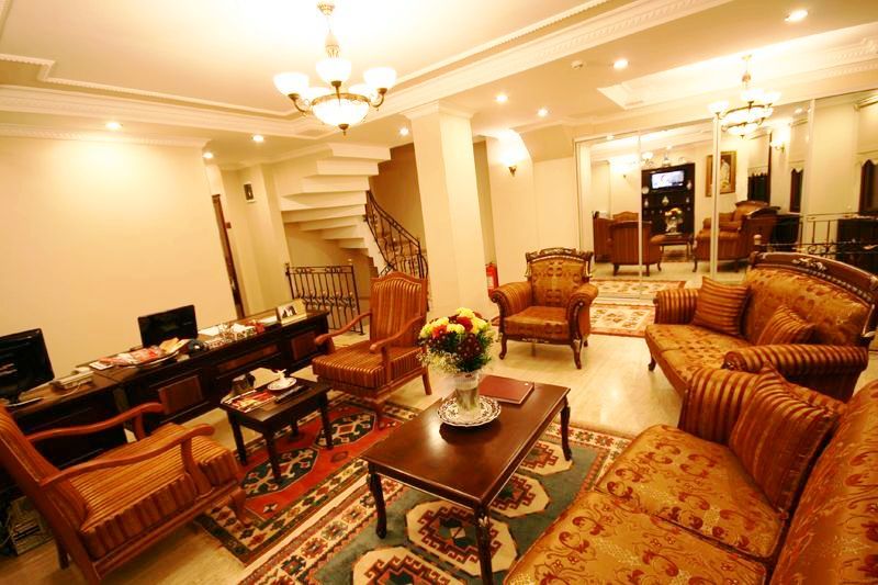 Art Hotel 3*