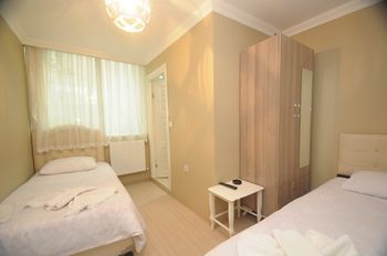 Hotel Kuembet *