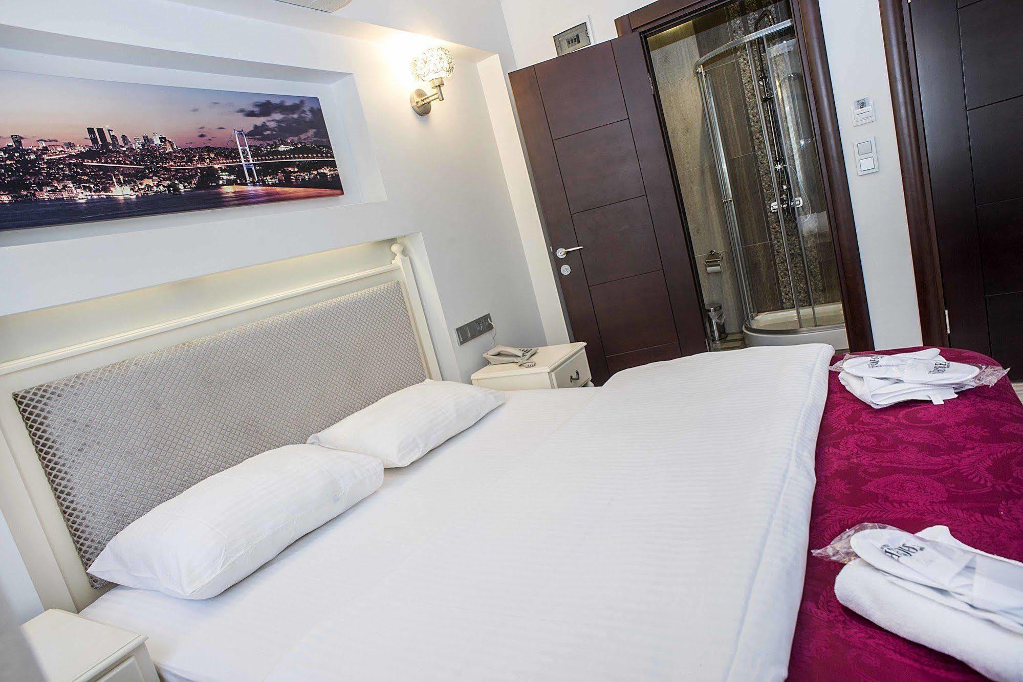 Nacre Boutique Hotel 3*