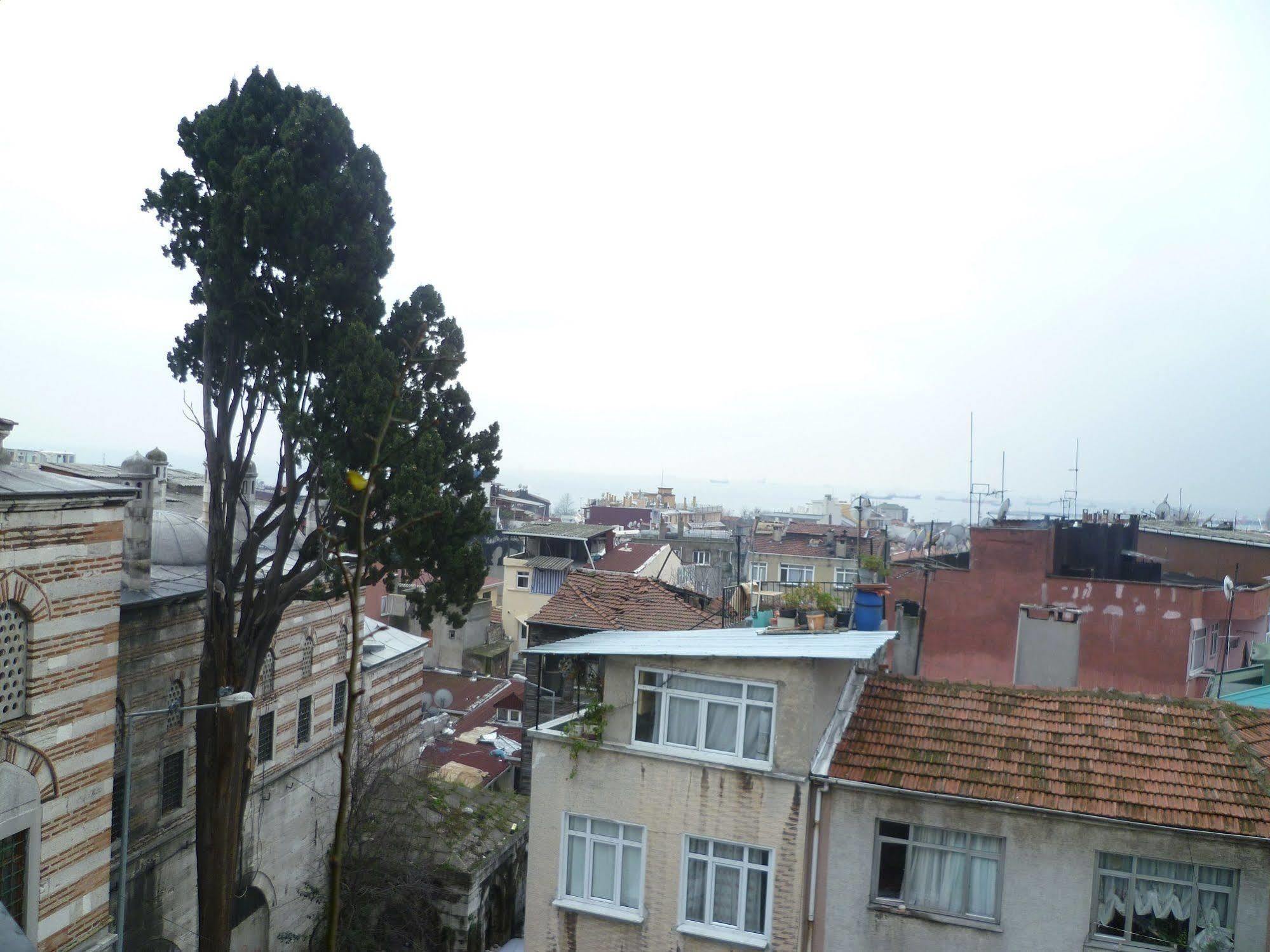 Hotel Ekim 3*
