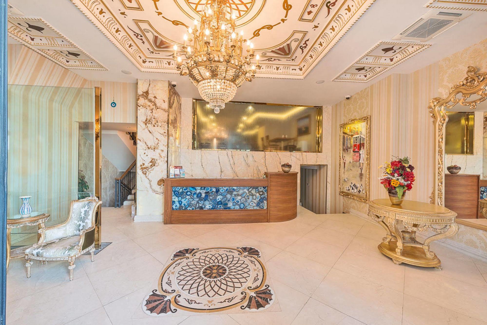 Hotel The Pera Hill 4*