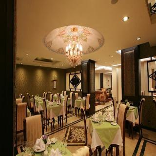 Maywood Hotel 4*
