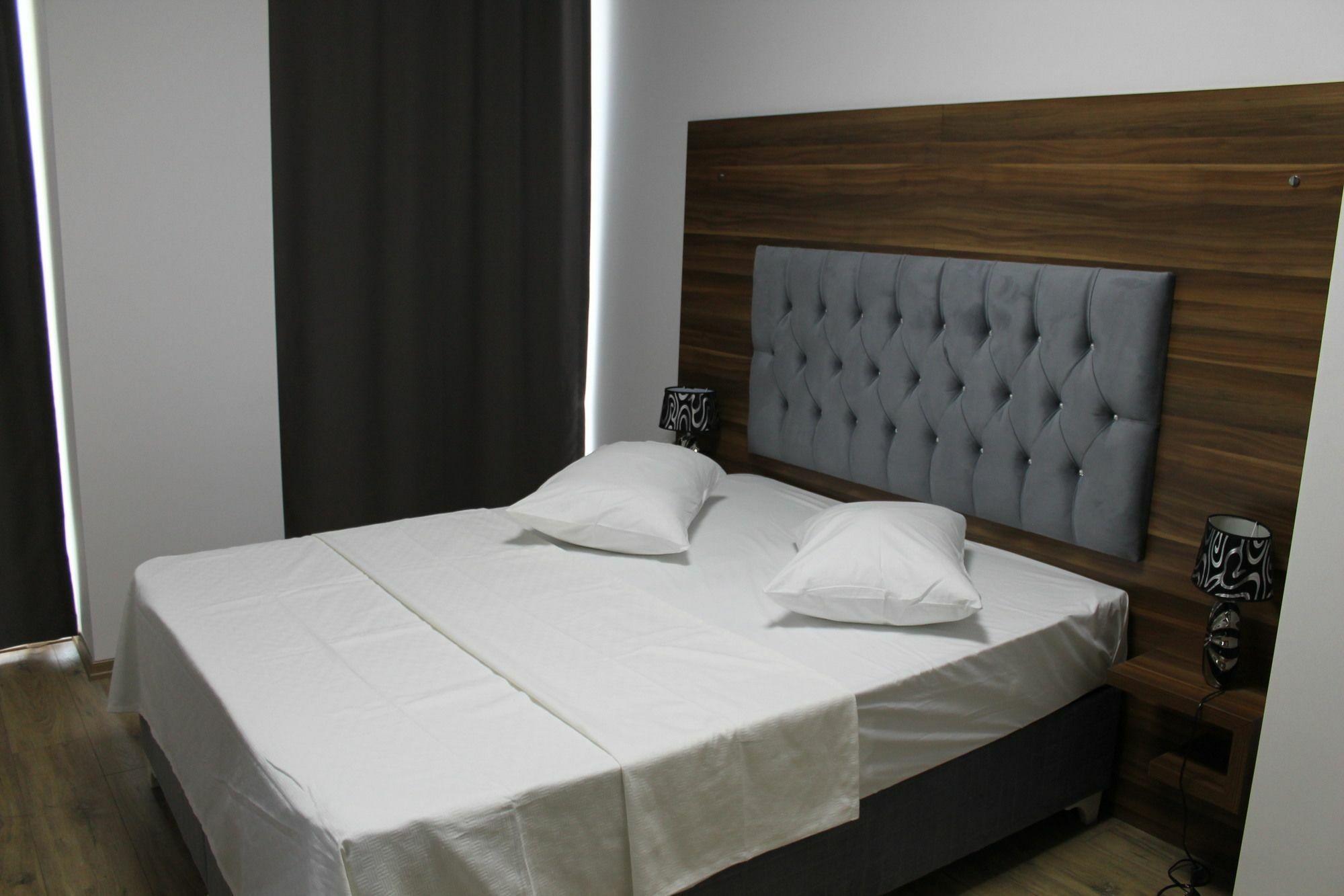 Skyport Aparthotel 3*