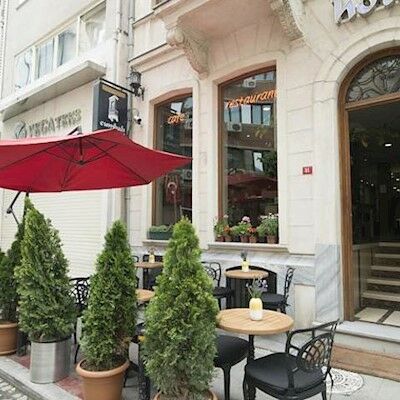 Cumbali Luxury Boutique Hotel