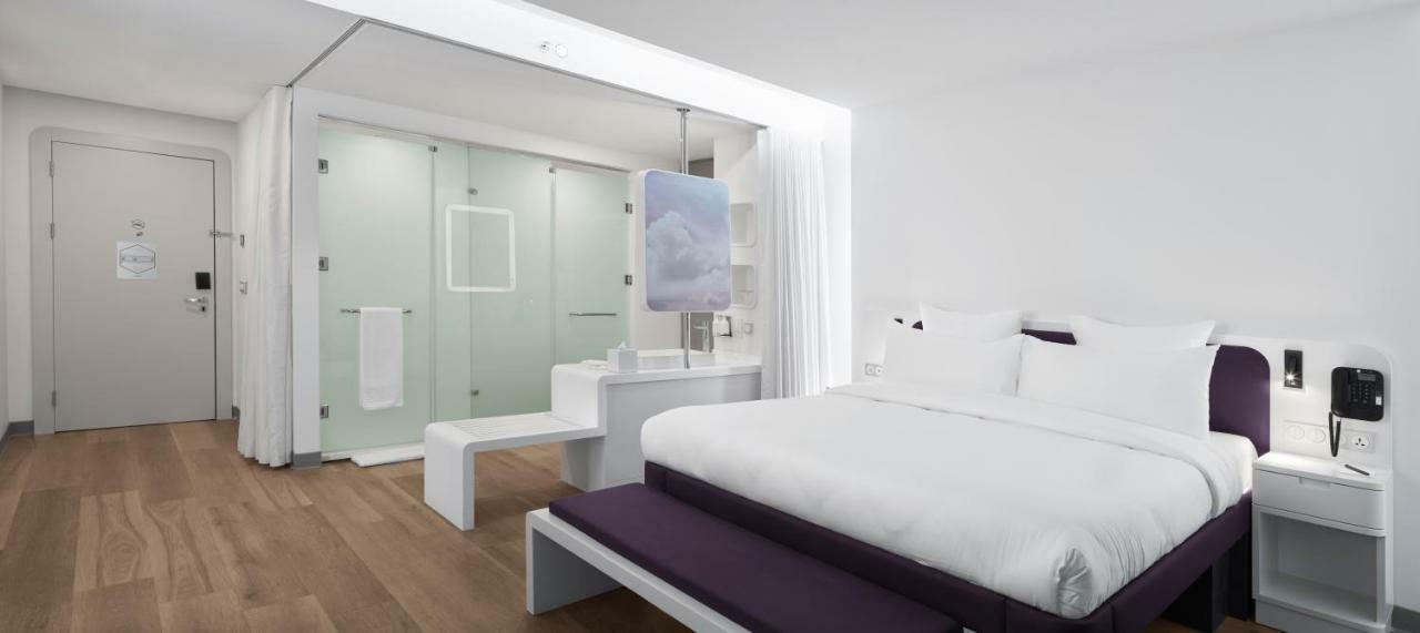 Yotel Airport, Entrance Hotel 2*