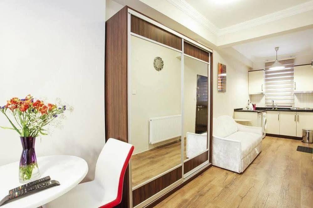 Detay Taksim Apartment