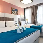 Renzo Istanbul