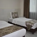 Mia Suite