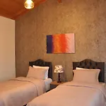 Tarihi Kumbaba Otel