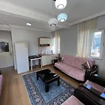 Taksim Flower Suit And Apartments