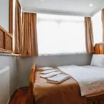 Boutıque California Hotel