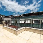 Dualis Hotel