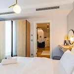 Trendy Beyoglu: Stylish Residence Nearby