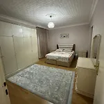 Lovely 2 Bedrooms Apartment With Full Furniture