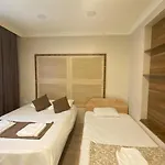 Rezo Hotel