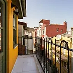 Nice Apartment Near Golden Horn