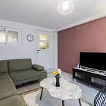 Cozy Flat Close To Various Malls In Kagithane