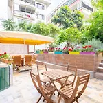 Flat With Garden Close To Coast In Uskudar