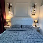 Luxury Residence Flat In The City Center