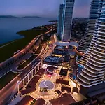 Wonderfully Located Seaside Residence 3 Minutes To Metro