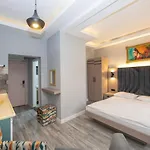 Cirrus Suites